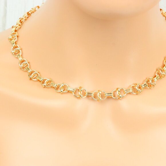 "Minimalist & Elegant Necklace Chain – Perfect for Women & Girls | UNVRC1657 - Picture 9 of 10